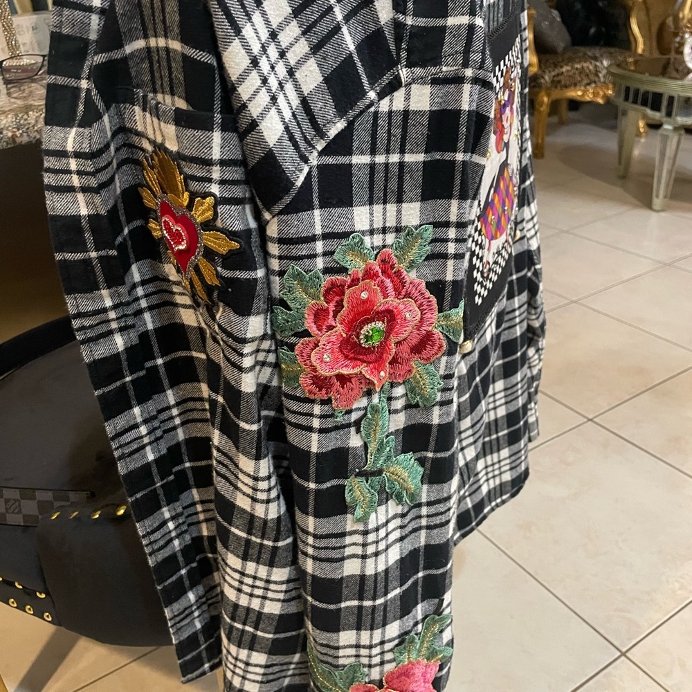 Embroidered Floral Plaid Button Down Shirt